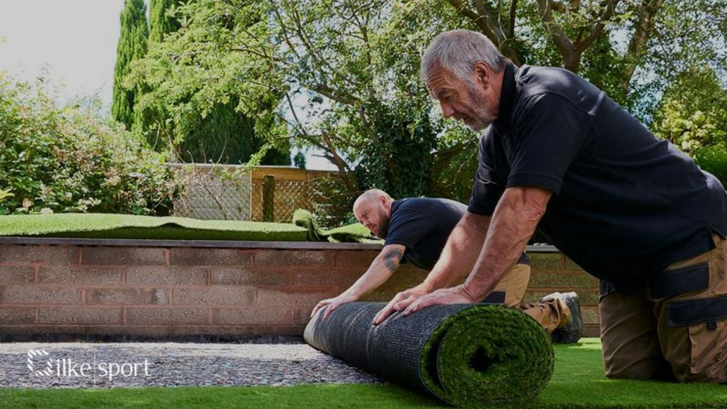 installation artificial grass