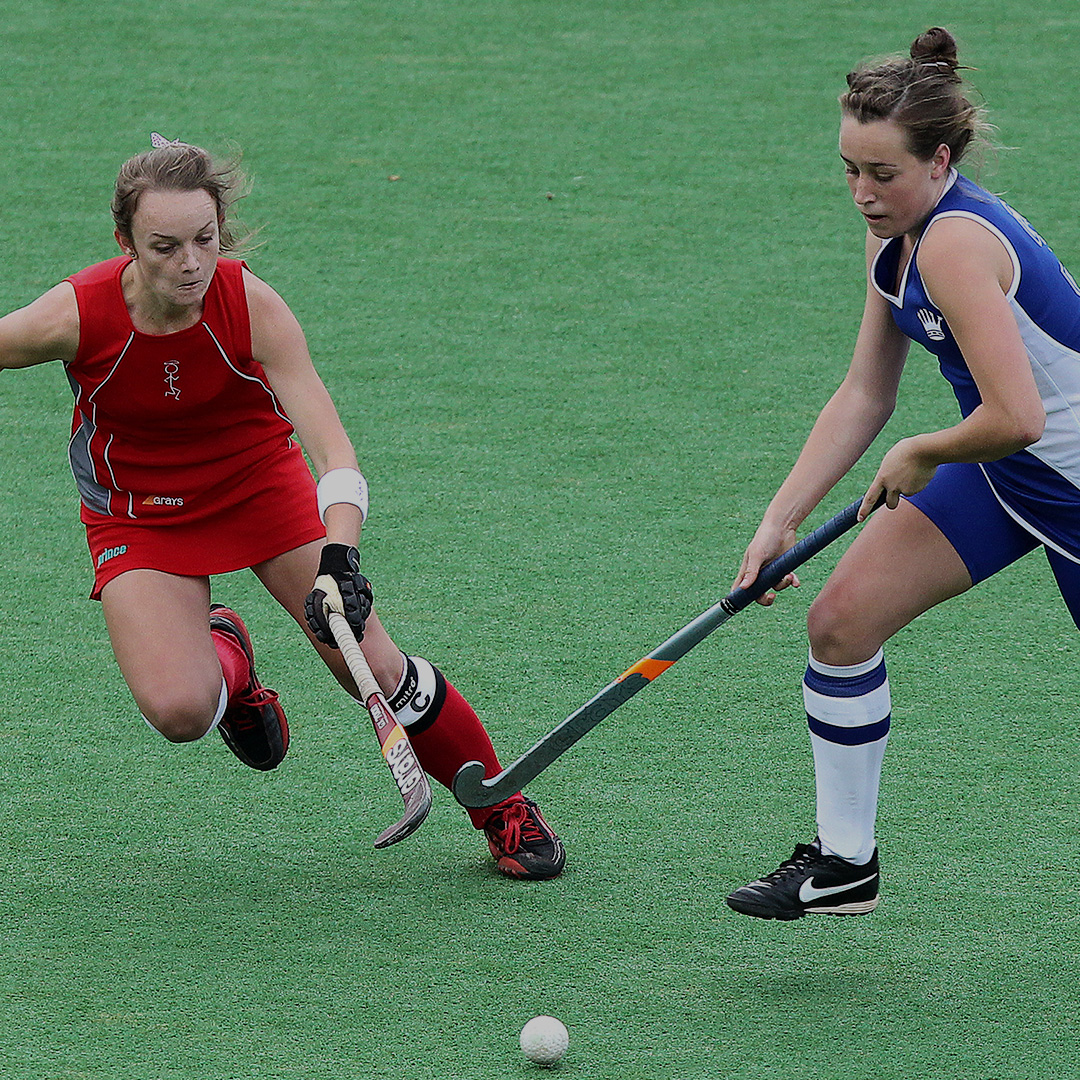 construction-de-hockey-sur-gazon-artificiel